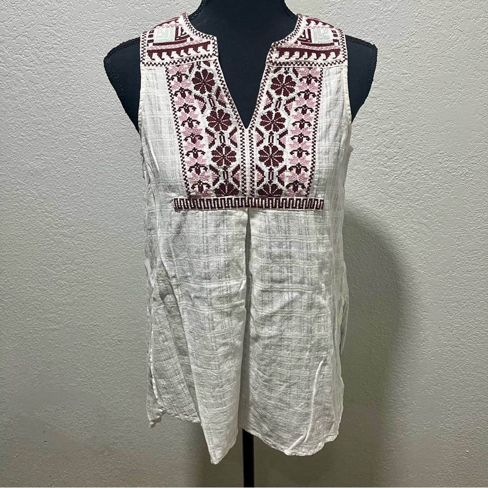 Collegiate Outfitters Embroidered Sleeveless White and Pink Top